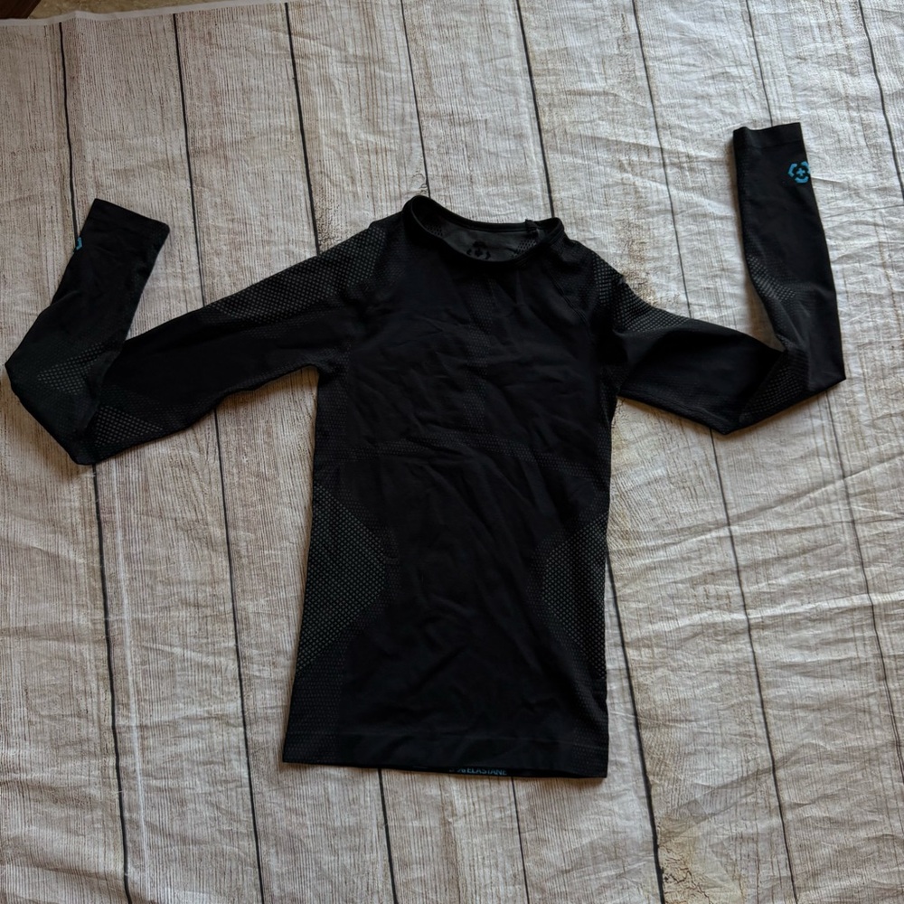 AXIAL Base Long Sleeve Shirt Black Gray Size Medium